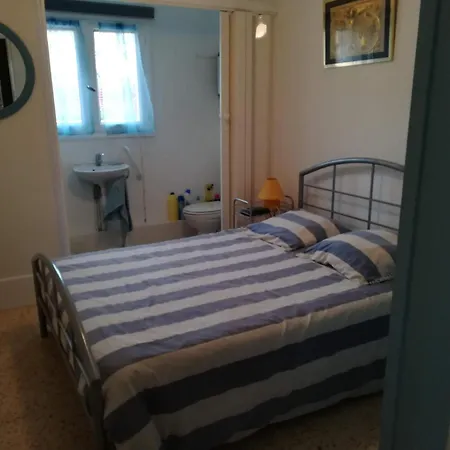 Lejlighed Petit 4p,pkg Securise, Wifi, Smart Tv, 12 Mn Centre, Samedi Au Samedi, Rdc Bandol